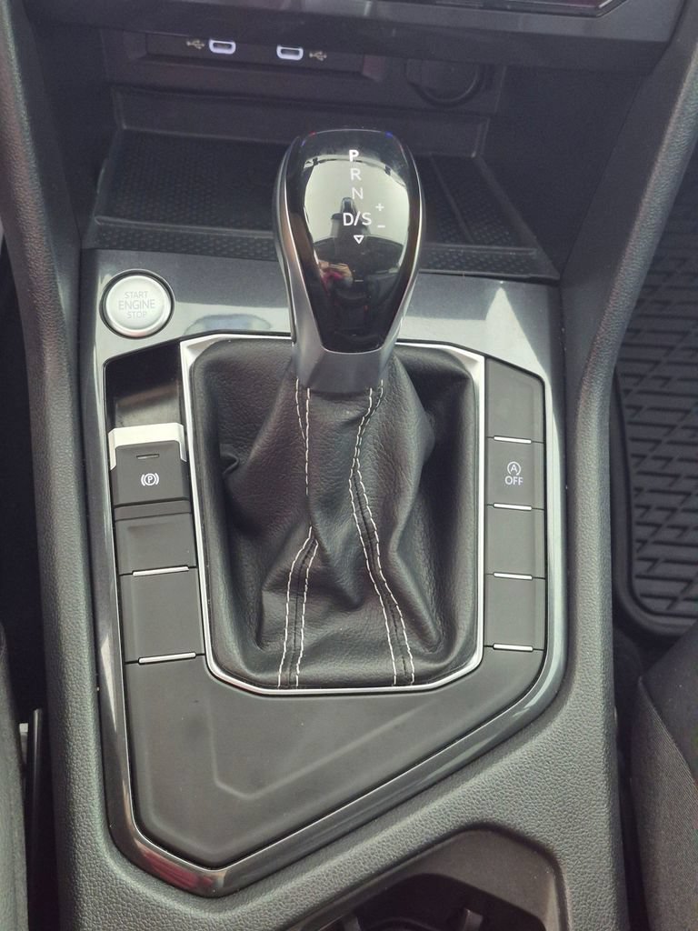 Used 2023 Volkswagen Tiguan SE FWD image 23