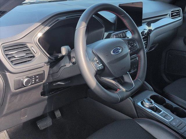Used 2025 Ford Escape ST-Line image 10