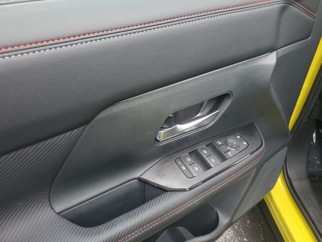 Certified 2025 Nissan Kicks SR AWD/4WD image 12