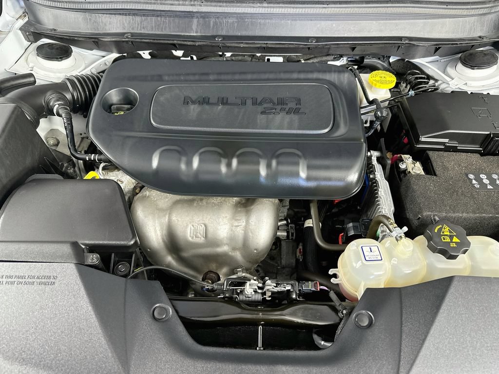 Certified 2023 Jeep Cherokee Altitude Lux AWD/4WD image 40