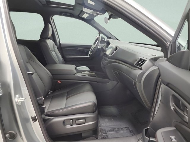 Used 2025 Honda Ridgeline TrailSport image 17