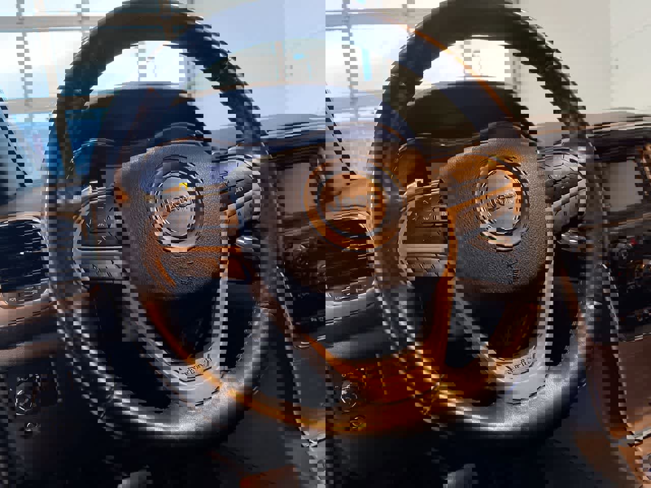 Used 2017 Jeep Grand Cherokee Laredo w/ Quick Order Package 23E image 14