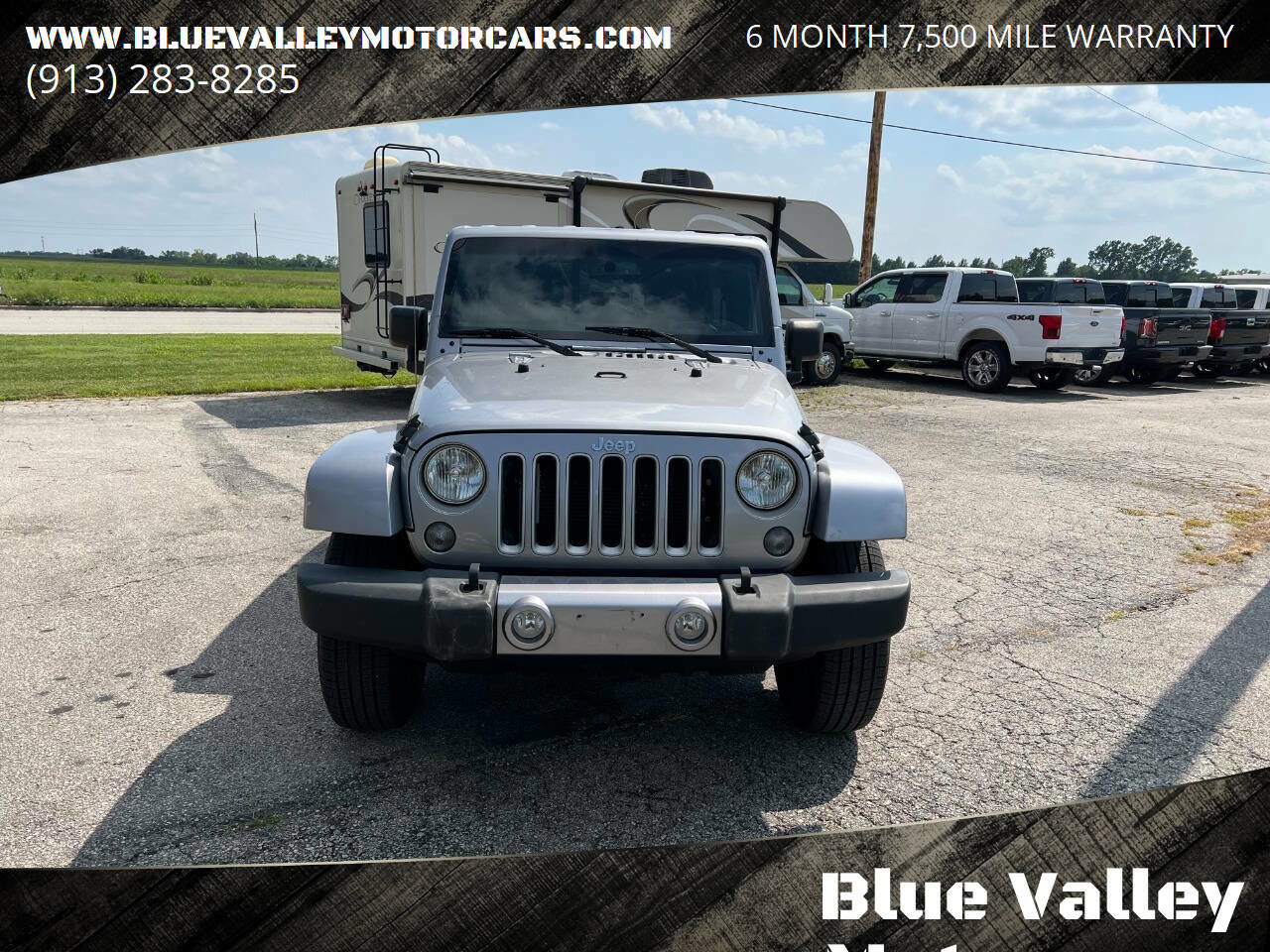 Used 2017 Jeep Wrangler Unlimited Sahara w/ Connectivity Group image 2