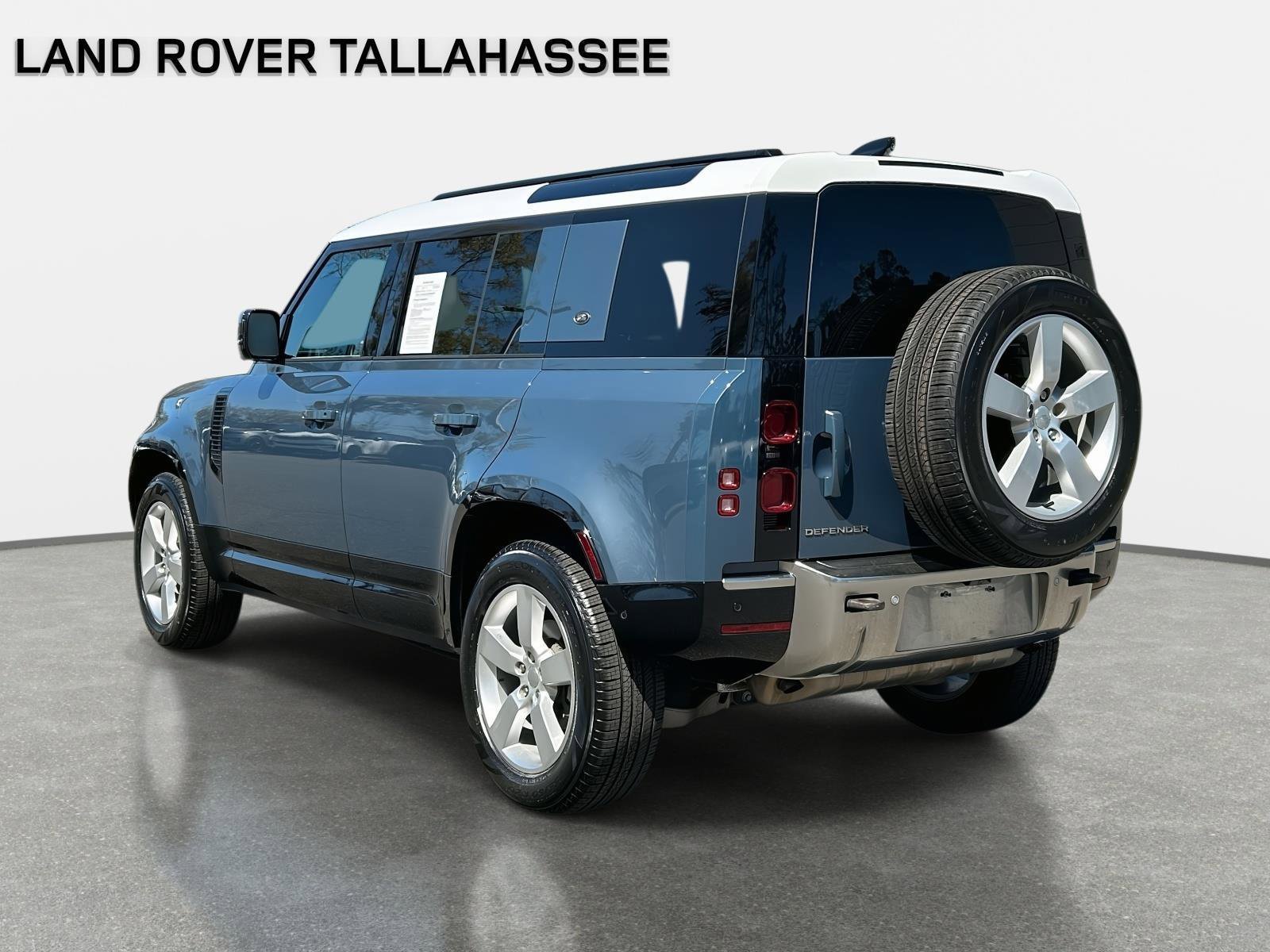 Used 2022 Land Rover Defender 110 S image 8