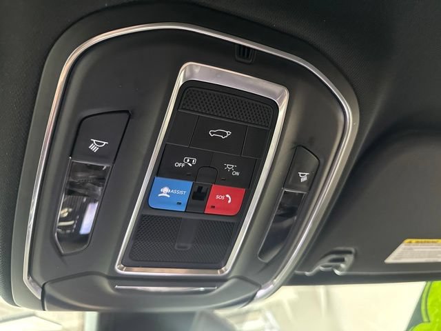 Used 2022 Jeep Wagoneer Series II AWD/4WD image 52
