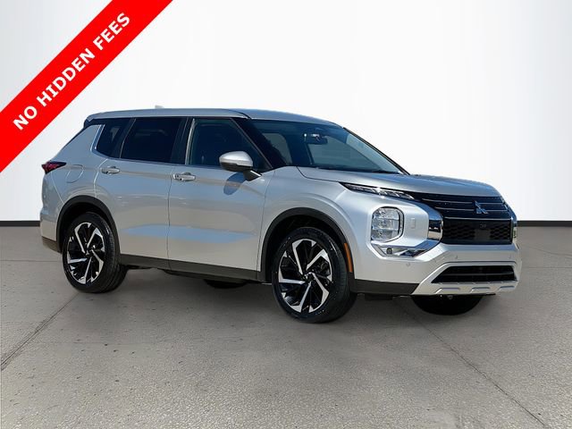 Used 2024 Mitsubishi Outlander SE