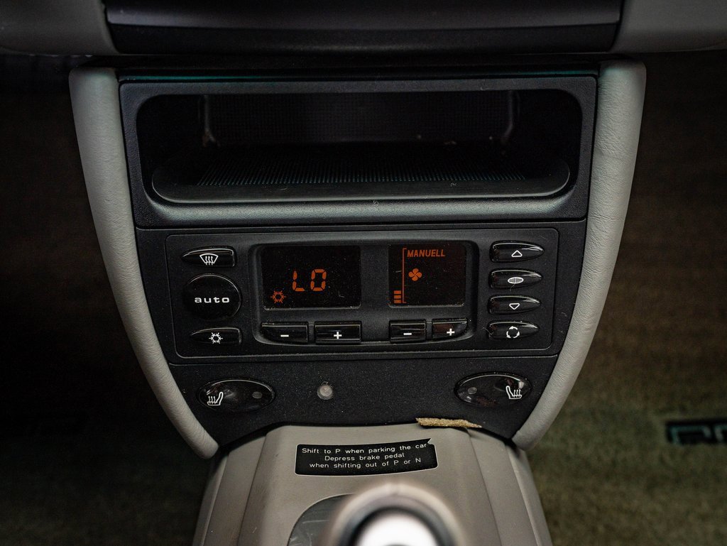 Used 2001 Porsche 911 Turbo image 29