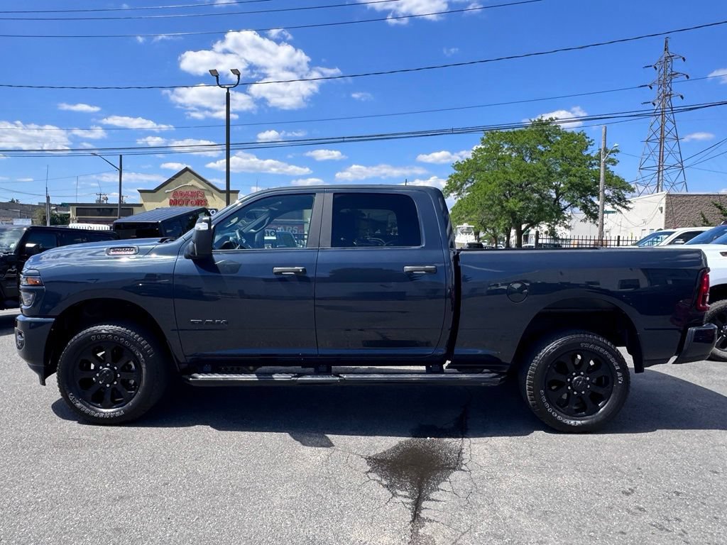 Used 2025 RAM 2500 Big Horn AWD/4WD image 4