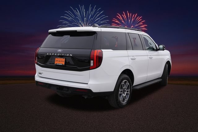 Used 2025 Ford Expedition Active AWD/4WD image 5