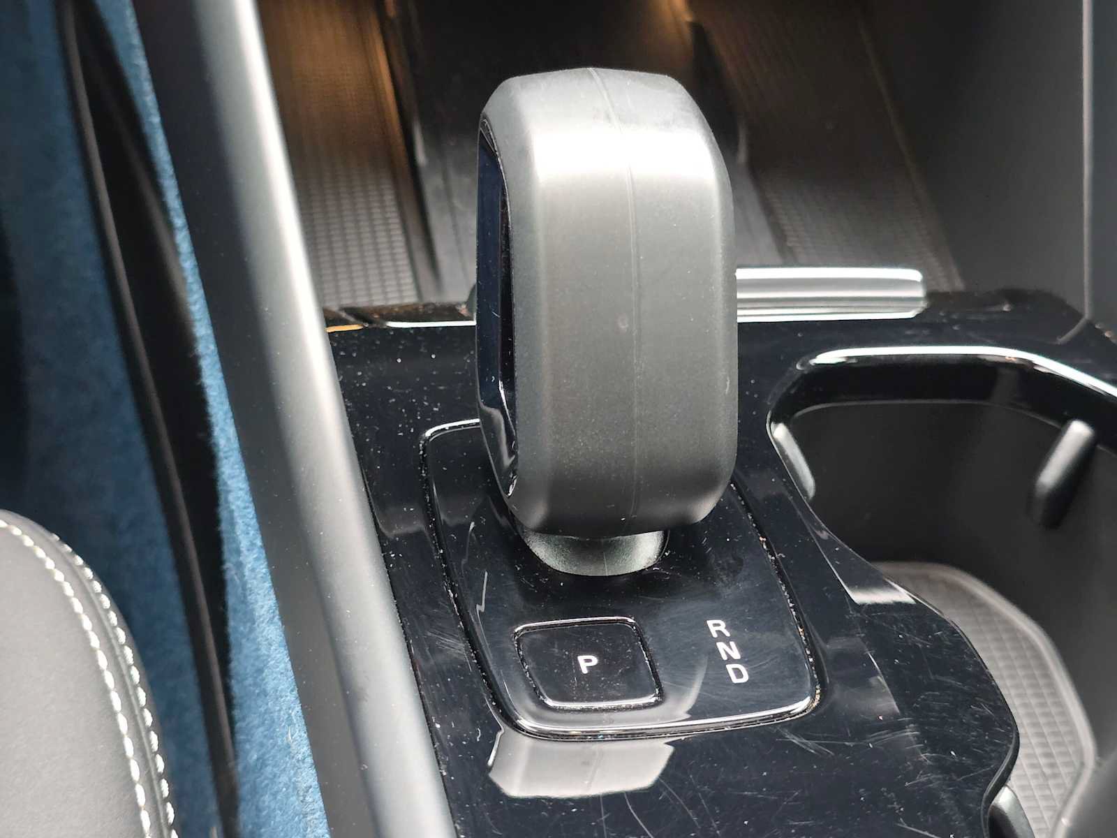 Certified 2023 Volvo C40 P8 Recharge Ultimate AWD/4WD image 31