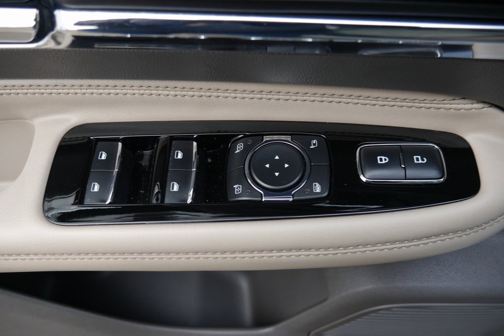 Used 2022 Lincoln Corsair Reserve w/ Equipment Group 201A image 31