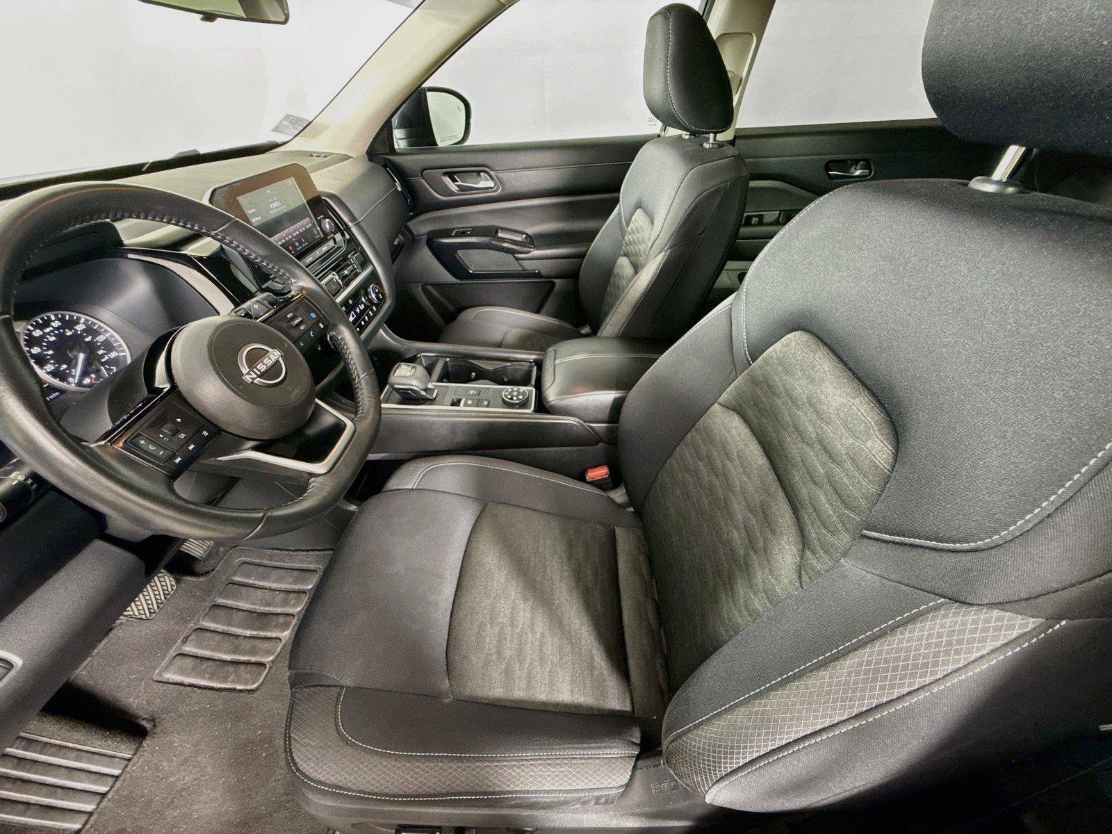 Used 2022 Nissan Pathfinder SV AWD/4WD image 9