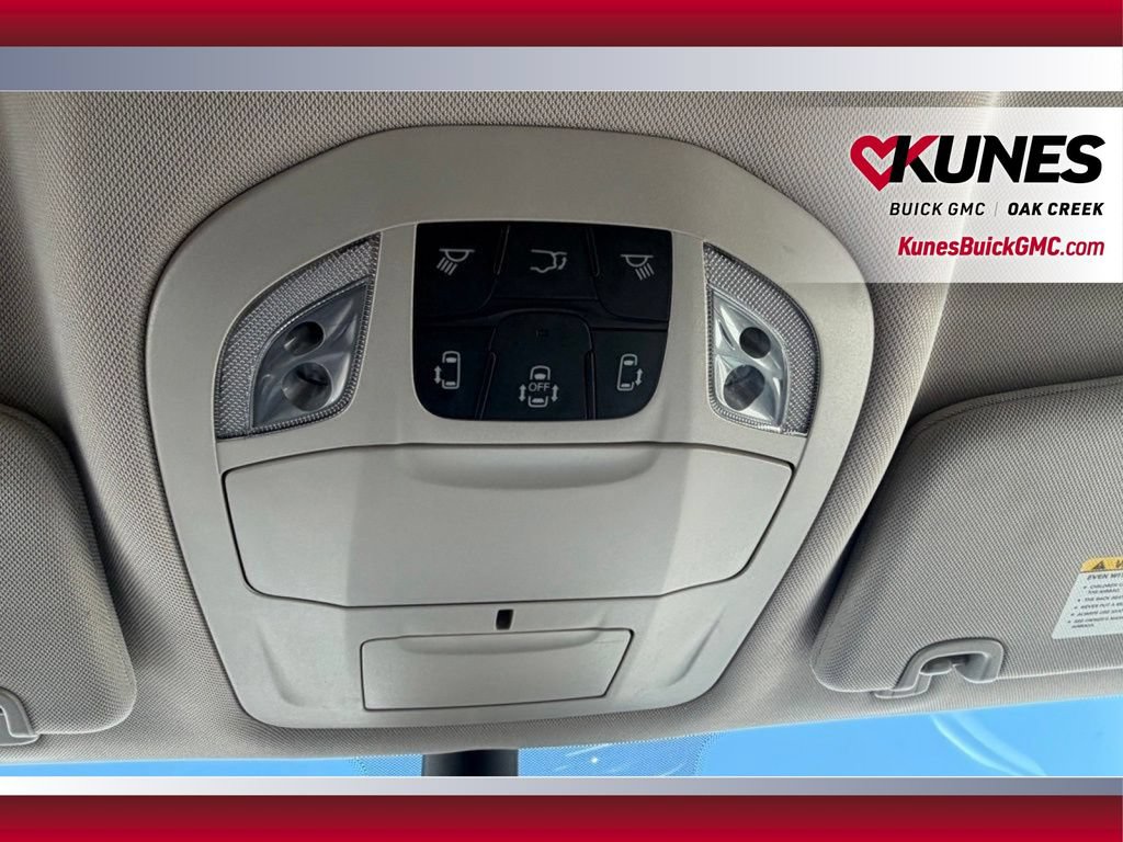 Used 2023 Chrysler Pacifica Touring-L FWD image 26