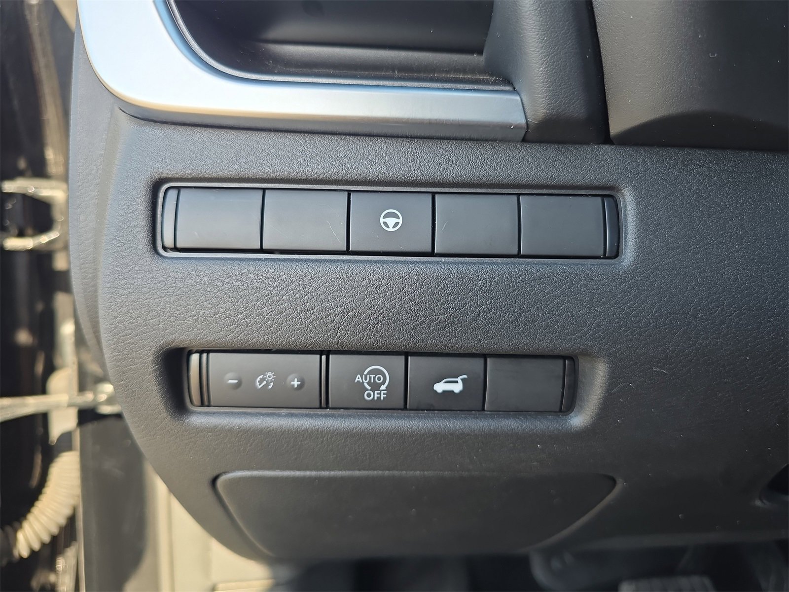 Used 2023 Nissan Rogue SV w/ SV Premium B Package image 22