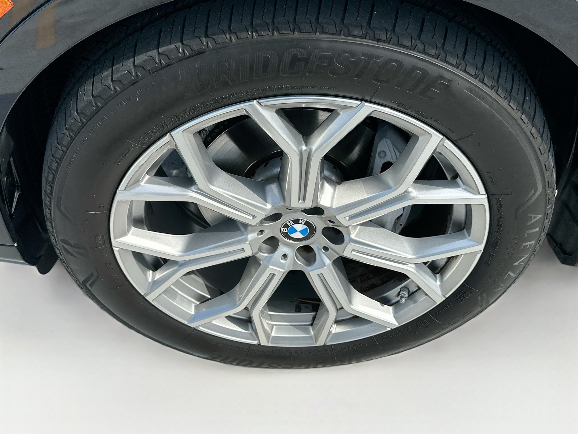 Used 2022 BMW X7 xDrive40i w/ Premium Package AWD/4WD image 34