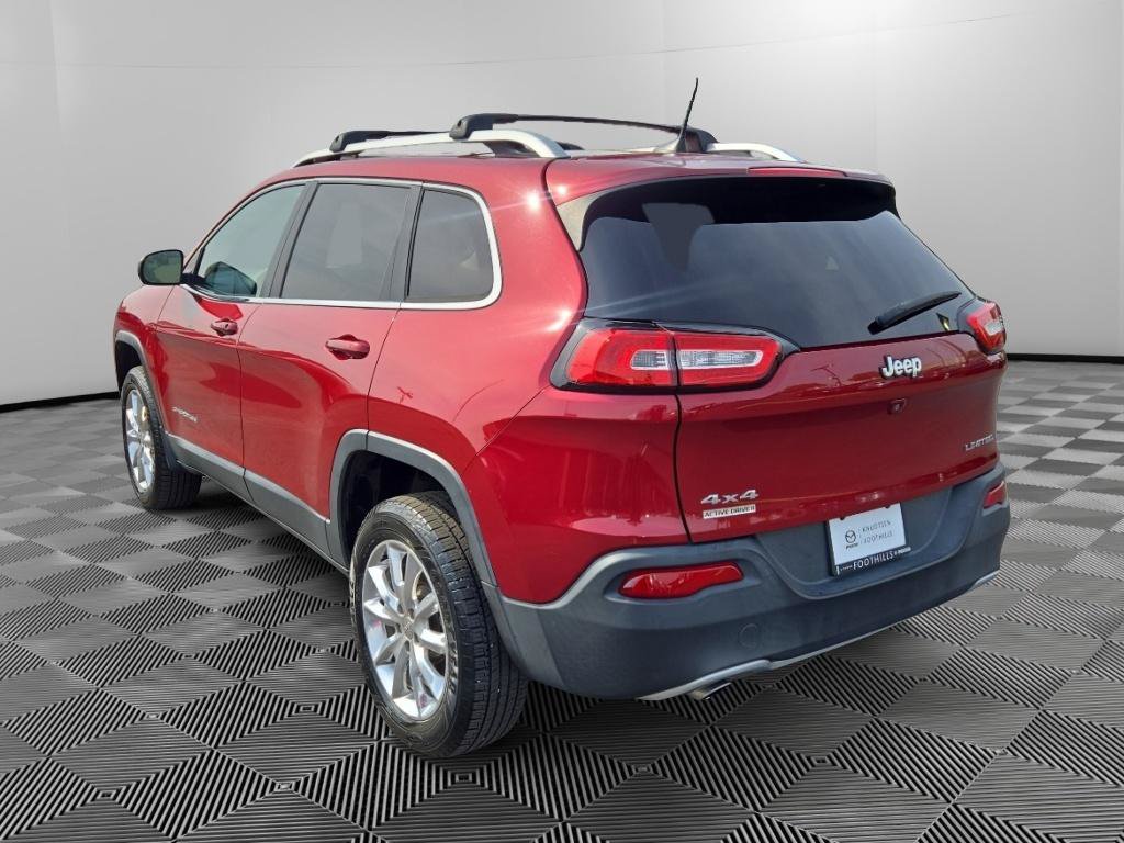 Used 2017 Jeep Cherokee Limited AWD/4WD image 5