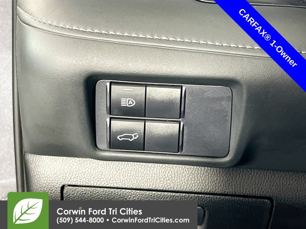 Used 2021 Toyota Highlander XSE AWD/4WD image 19