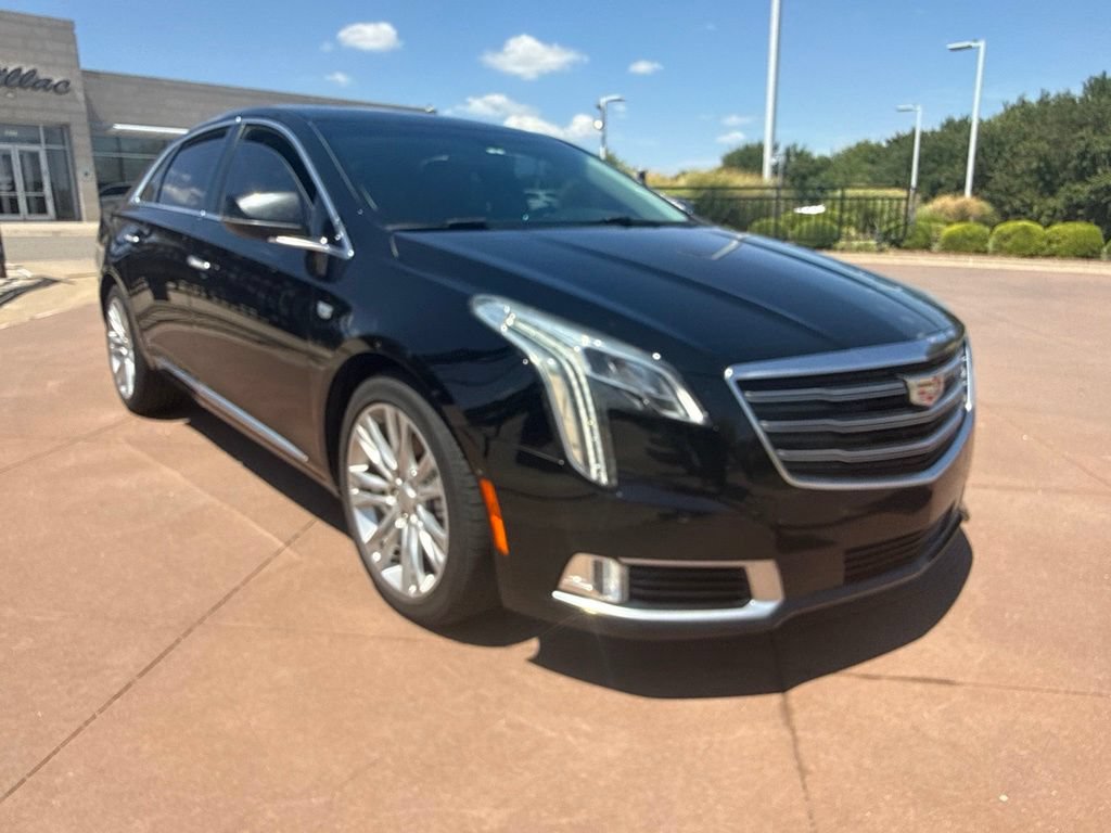 Used 2018 Cadillac XTS Luxury FWD image 3