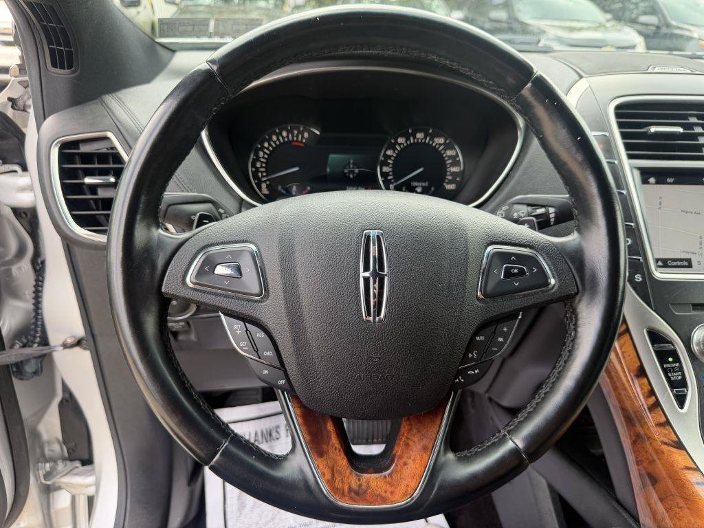 Used 2016 Lincoln MKX Select w/ Select Plus Package AWD/4WD image 12