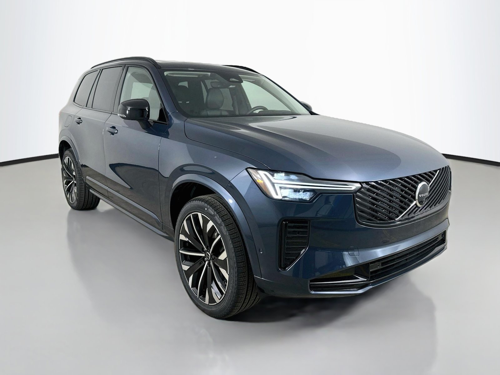 New 2027 Volvo XC90 B6 Ultra AWD/4WD image 3
