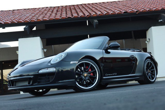 Used 2011 Porsche 911 Carrera GTS RWD image 3