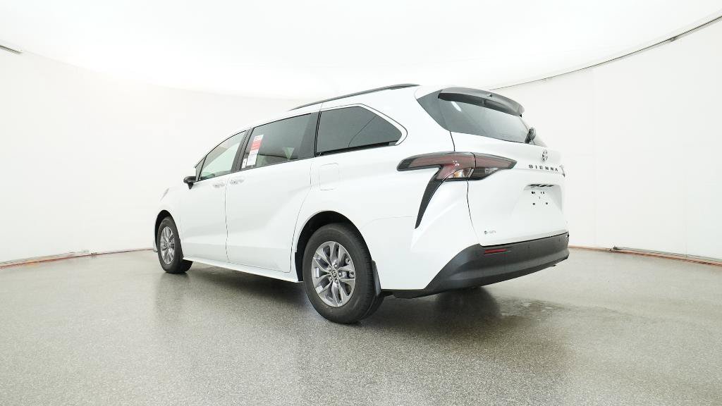 New 2026 Toyota Sienna XLE FWD image 24