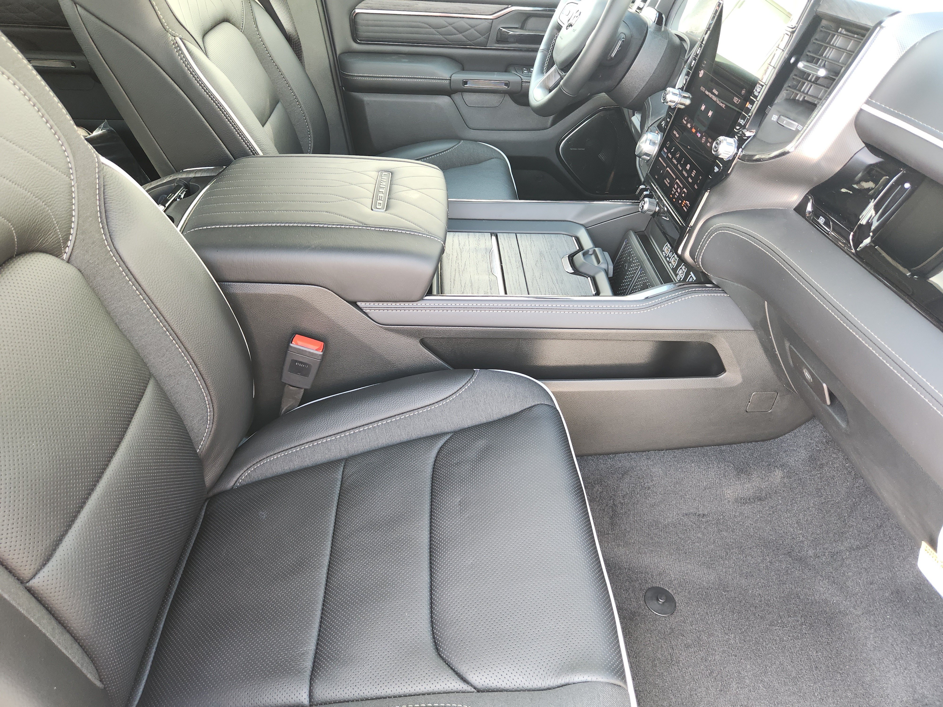 New 2027 RAM 1500 Limited AWD/4WD image 11