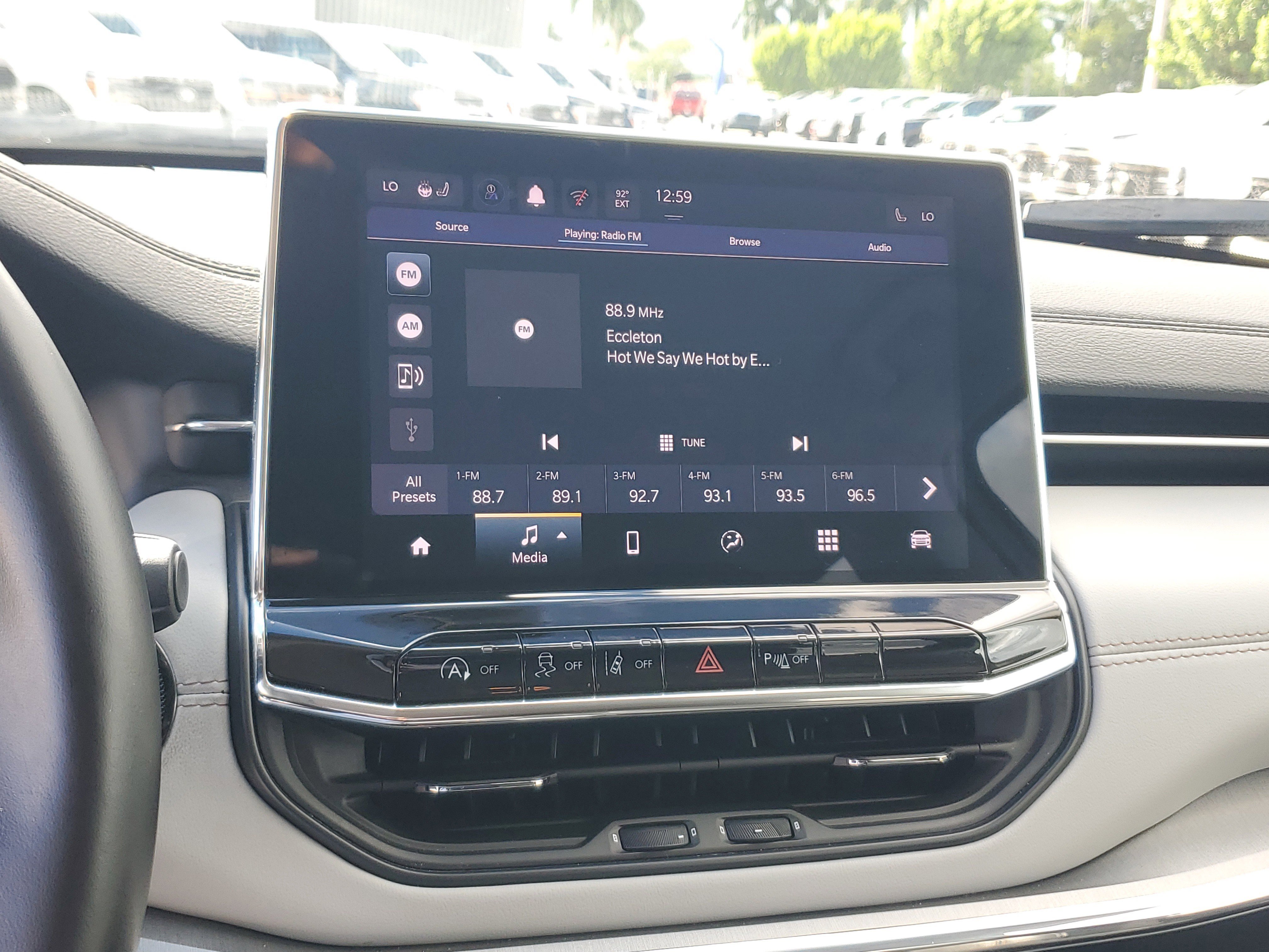 Used 2022 Jeep Compass Limited image 22