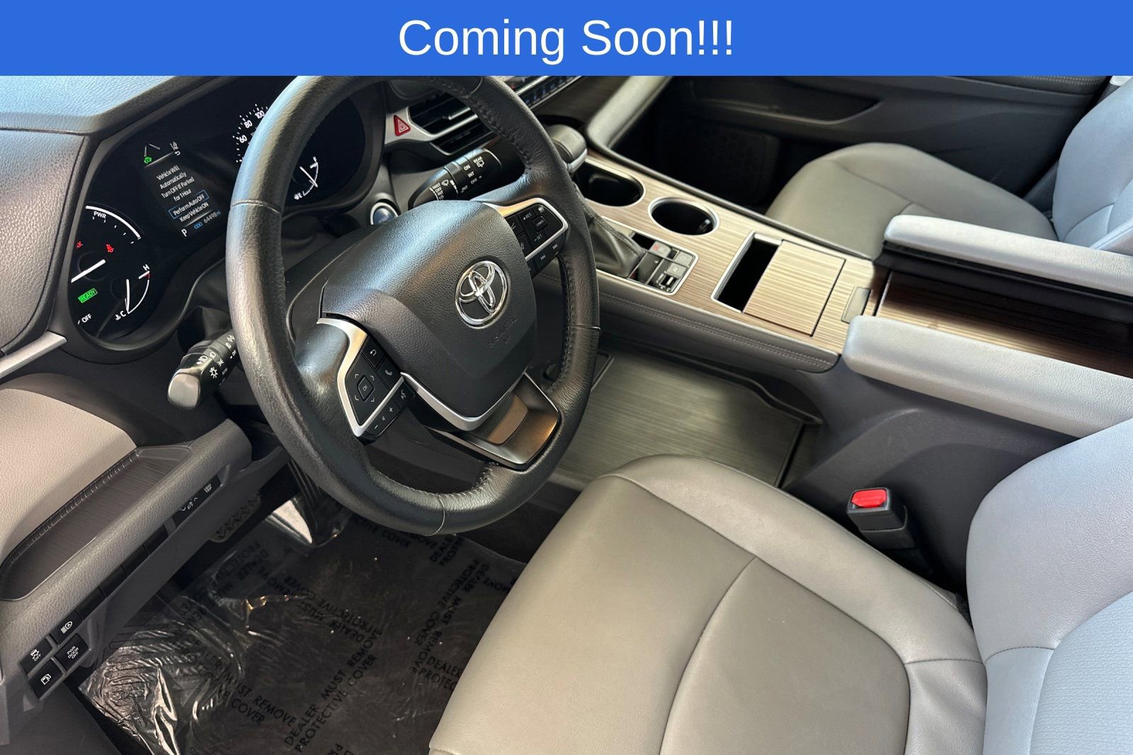 Used 2023 Toyota Sienna XLE image 10