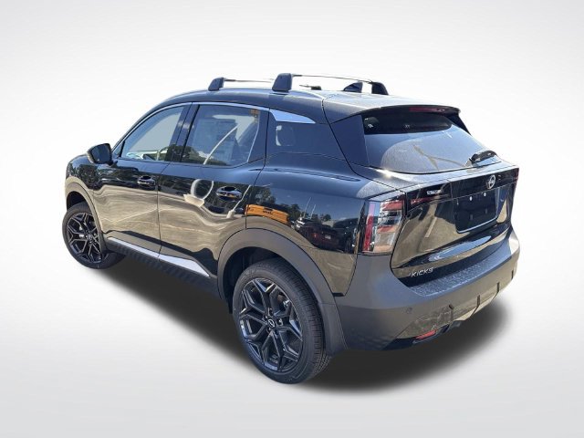 New 2027 Nissan Kicks SR FWD image 7