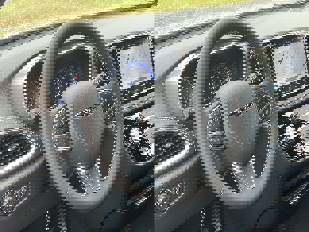 New 2026 Chrysler Pacifica Select image 14