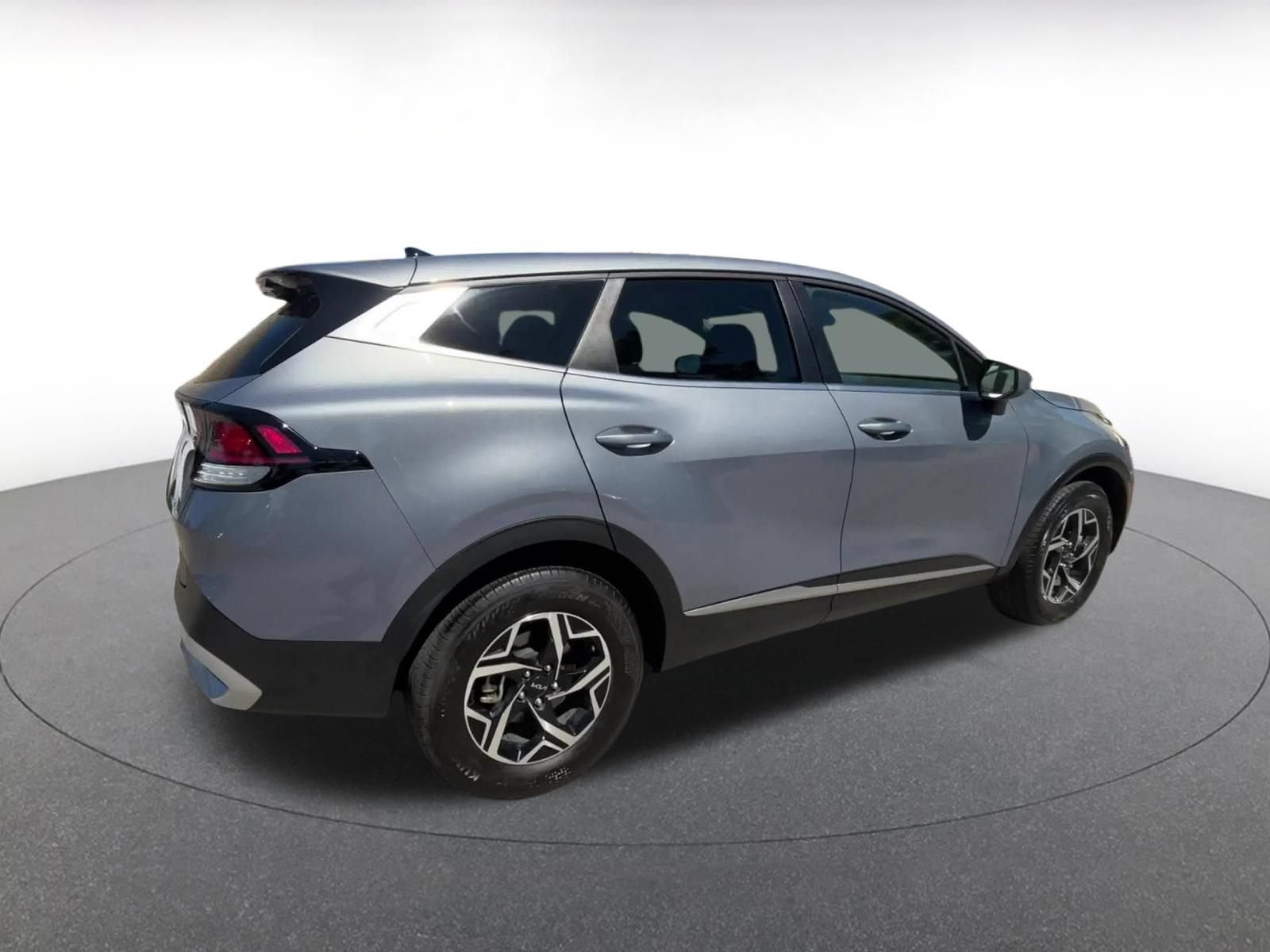 Used 2025 Kia Sportage LX AWD/4WD image 14