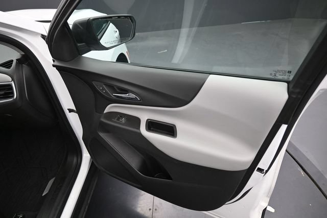 Used 2022 Chevrolet Equinox LS w/ LS Convenience Package AWD/4WD image 32