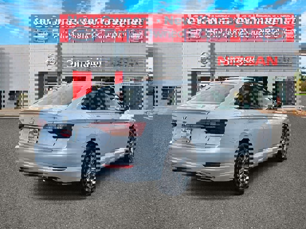 Used 2019 Volkswagen Jetta R-Line image 5