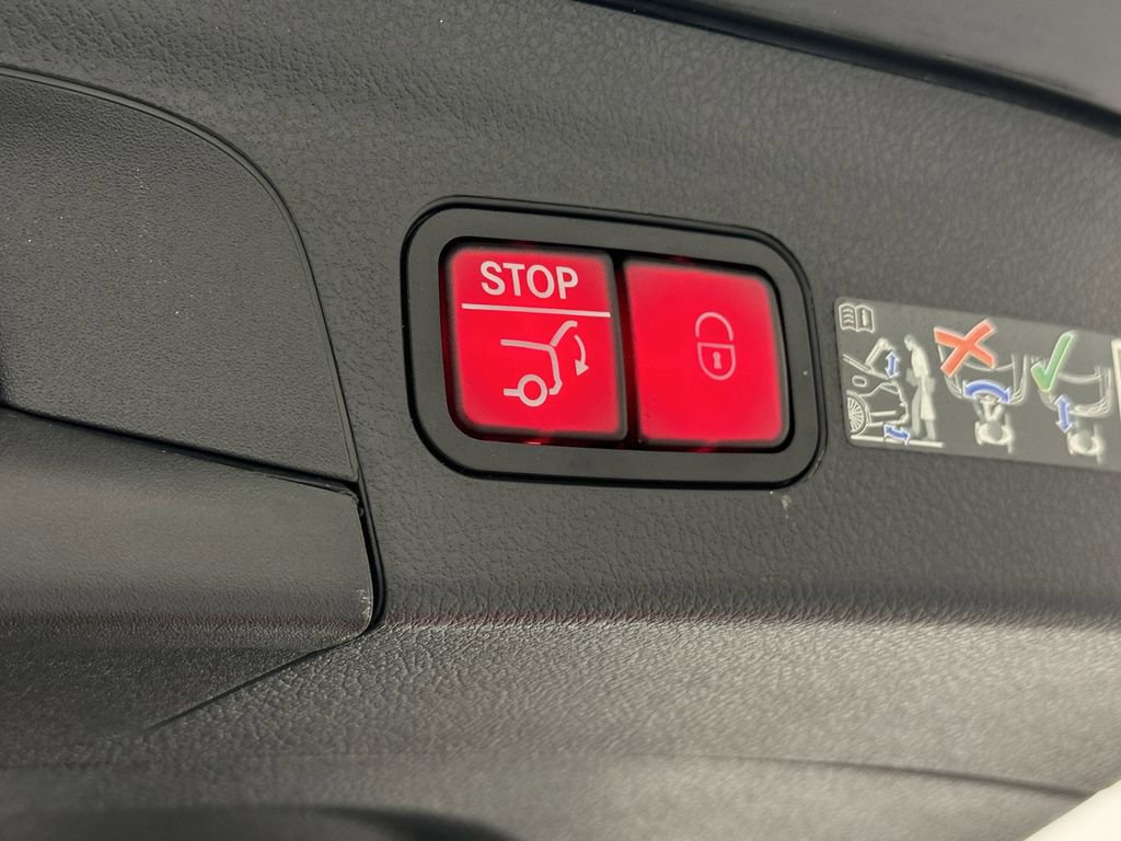 Certified 2025 Mercedes-Benz GLE 350 4MATIC image 21