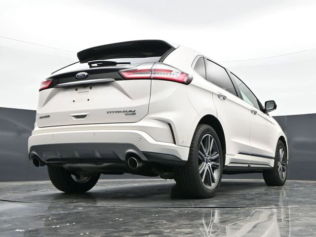 Used 2019 Ford Edge Titanium w/ Equipment Group 301A AWD/4WD image 35