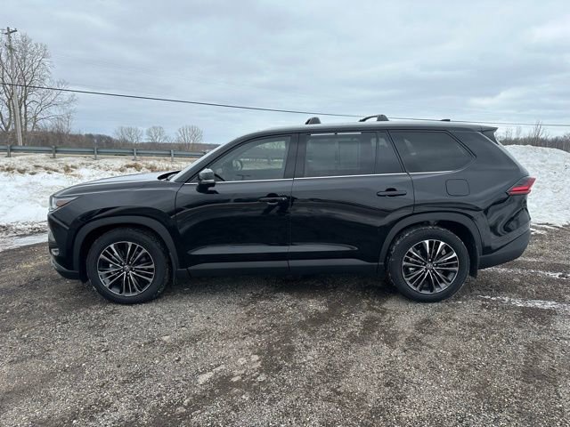 Used 2026 Toyota Grand Highlander Limited image 3