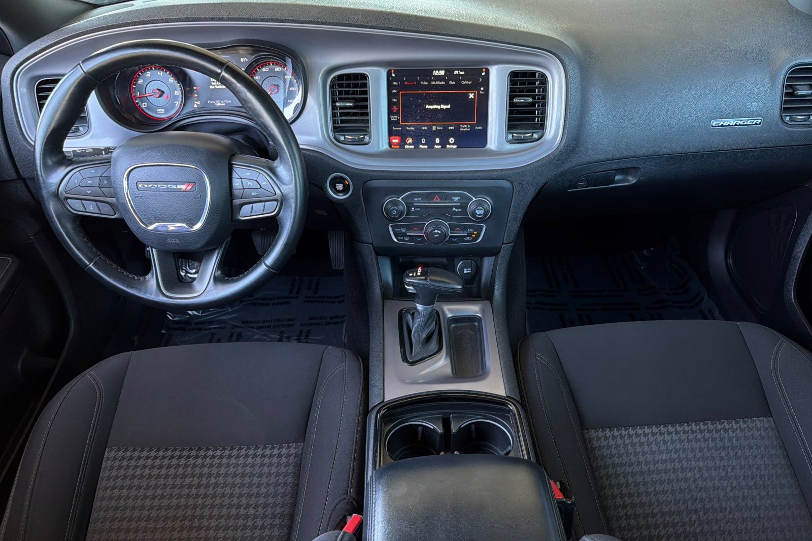 Used 2023 Dodge Charger SXT w/ Blacktop Package RWD image 15