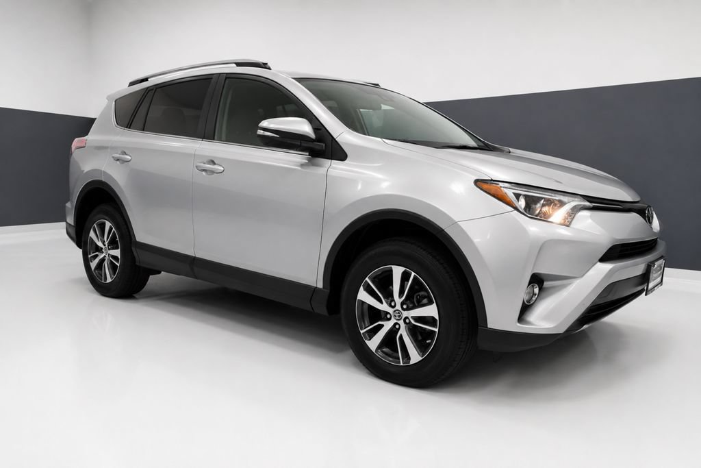 Used 2018 Toyota RAV4 XLE w/ Plus Extra Value Package FWD image 7