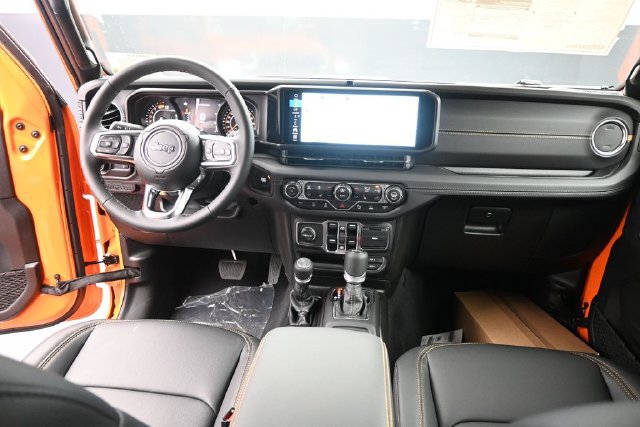 New 2026 Jeep Wrangler Unlimited Sahara AWD/4WD image 43
