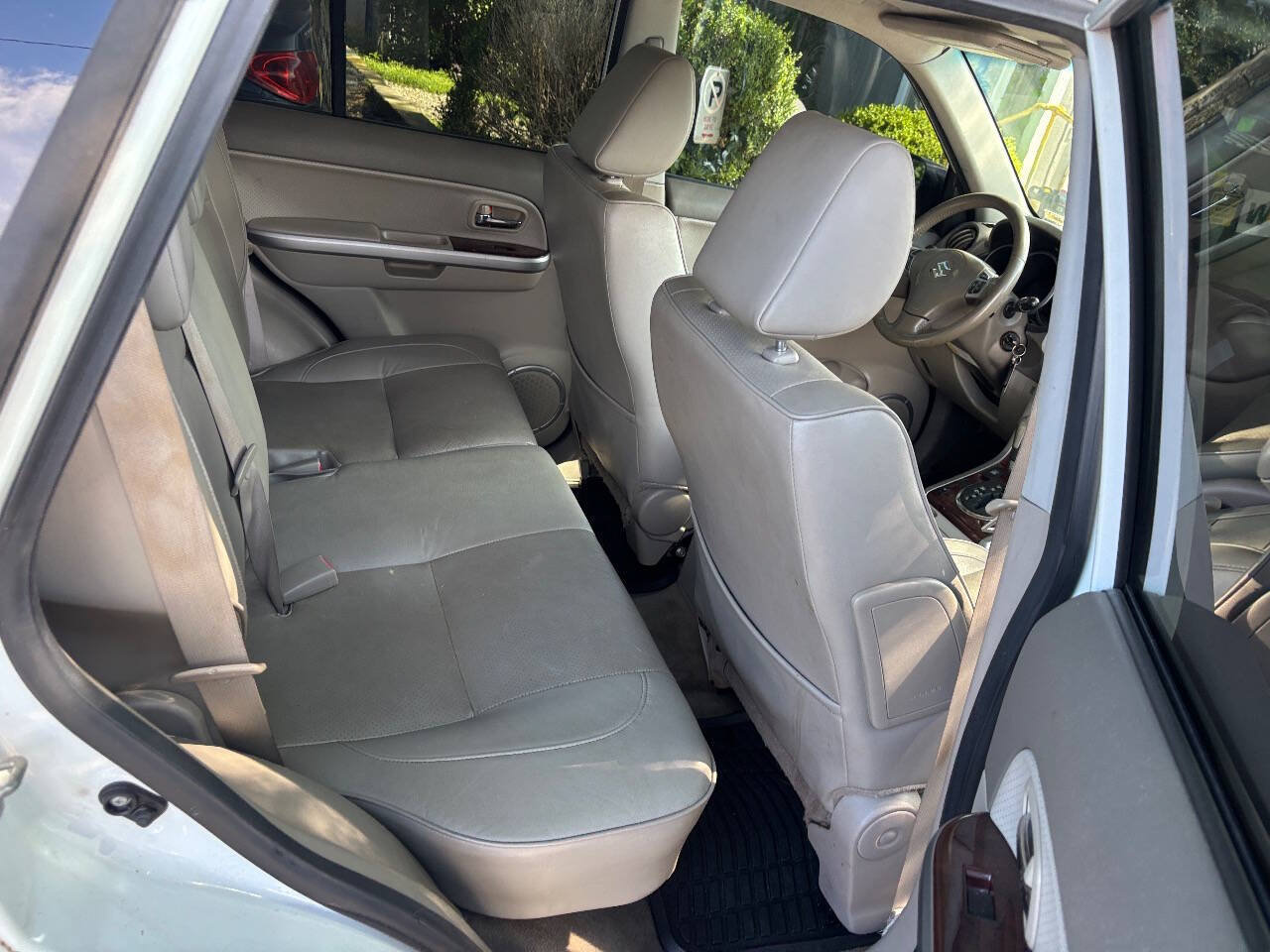 Used 2010 Suzuki Grand Vitara Limited RWD image 15