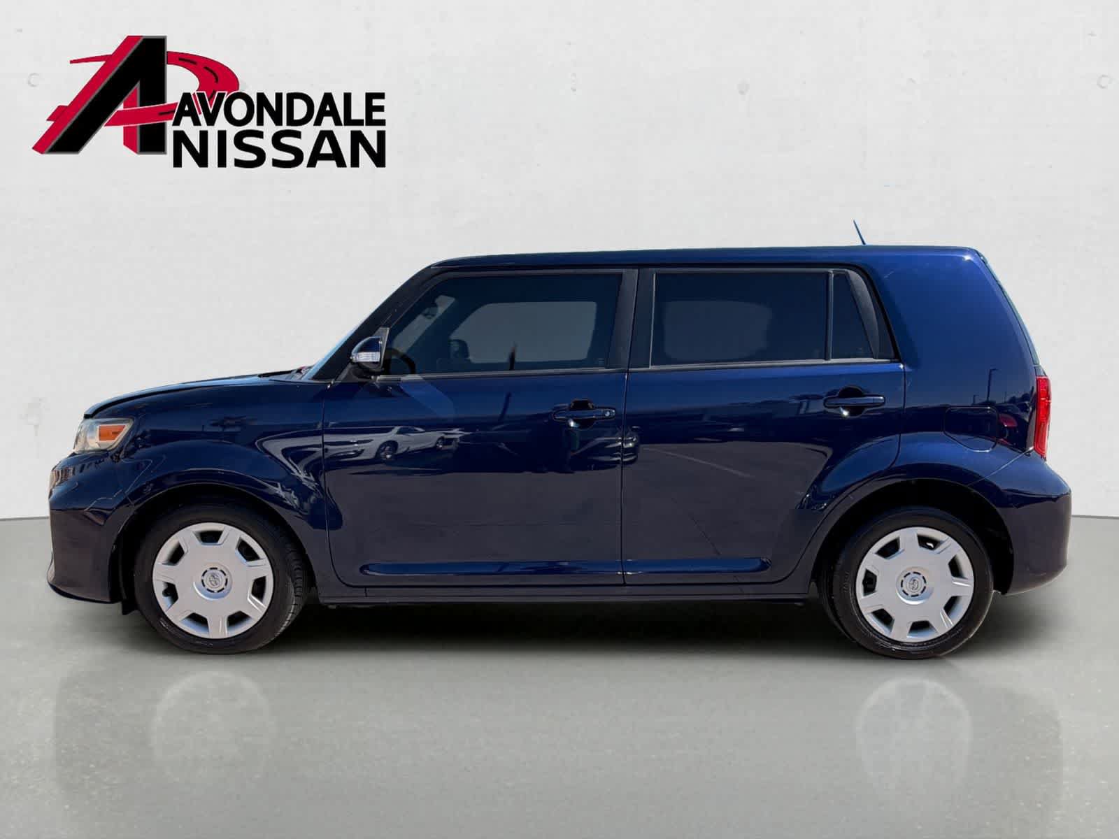 Used 2013 Scion xB FWD image 2