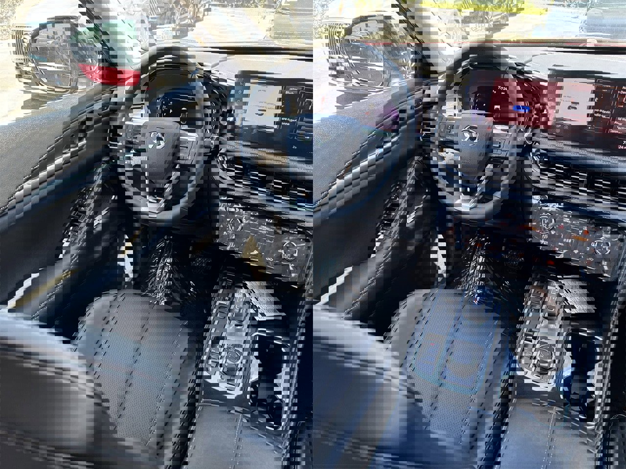 New 2026 INFINITI QX60 Luxe w/ Cargo Package image 15