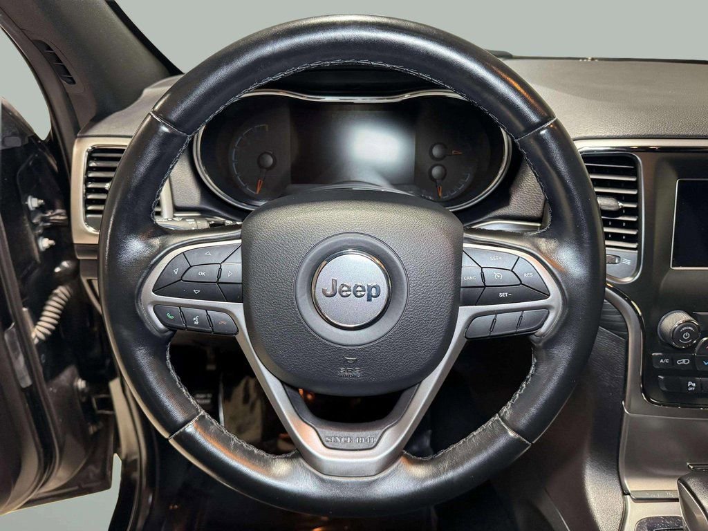 Used 2020 Jeep Grand Cherokee Laredo image 19