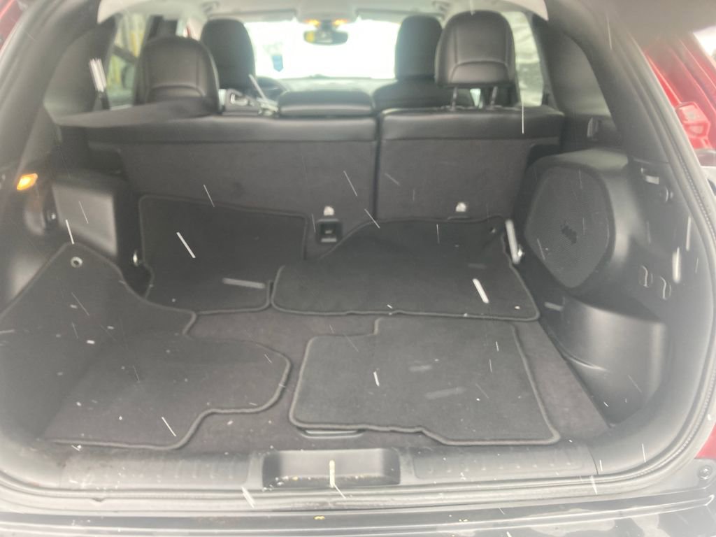 Used 2019 Jeep Cherokee Limited image 27