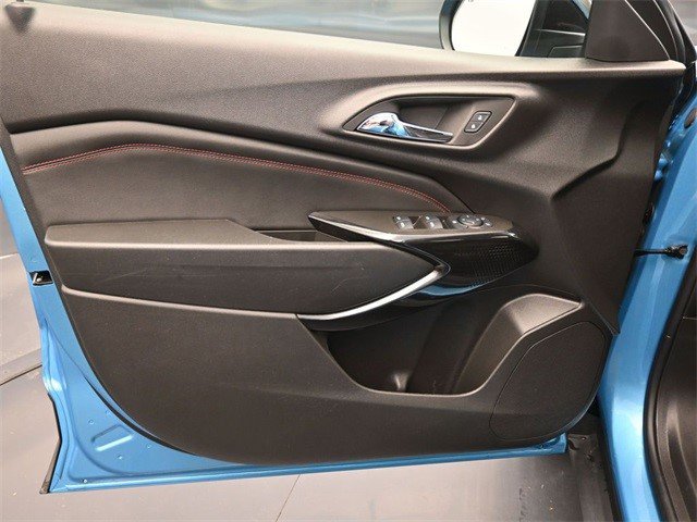 Certified 2025 Chevrolet Trax RS w/ Sunroof Package image 8