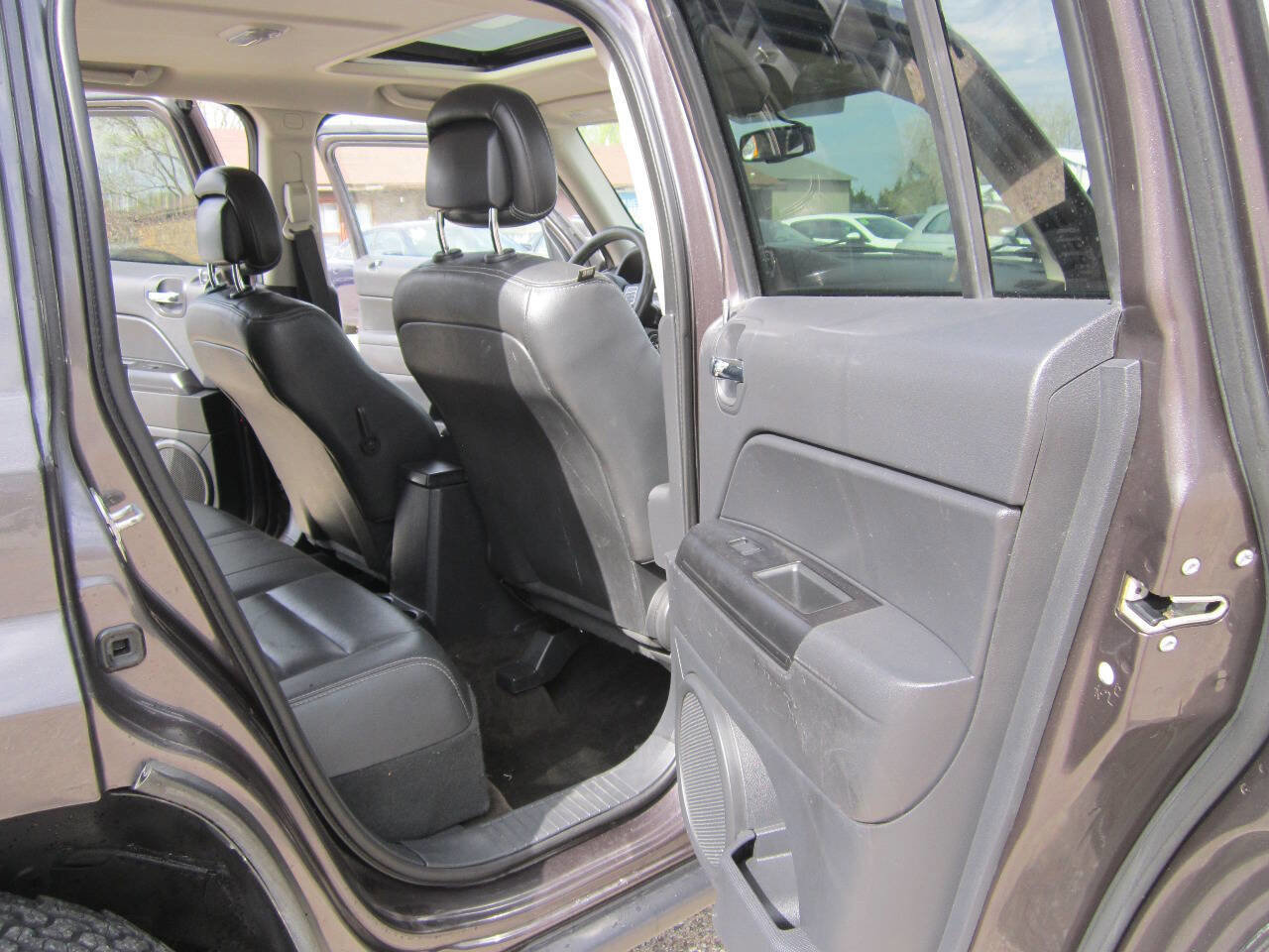 Used 2015 Jeep Patriot High Altitude image 13