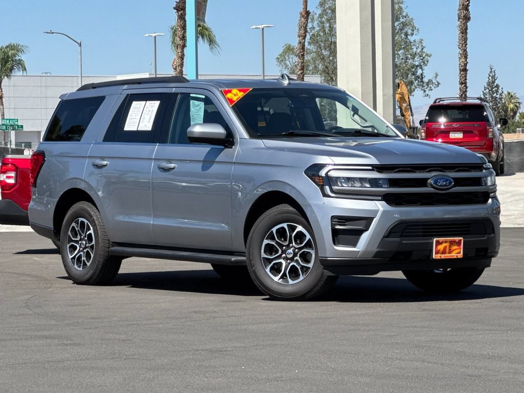 Used 2022 Ford Expedition XLT AWD/4WD image 1