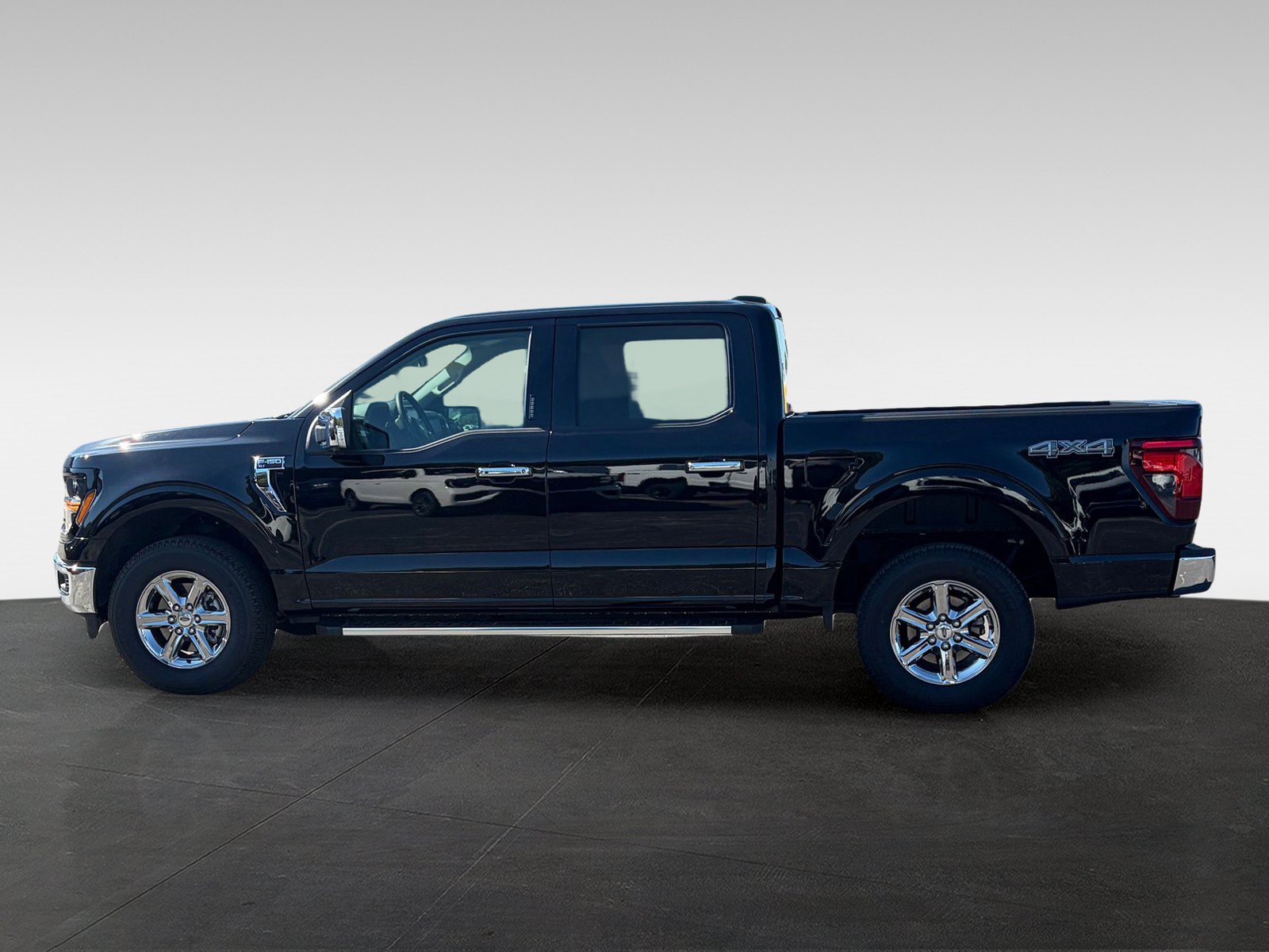 Used 2024 Ford F150 XLT w/ Equipment Group 302A MID AWD/4WD image 8