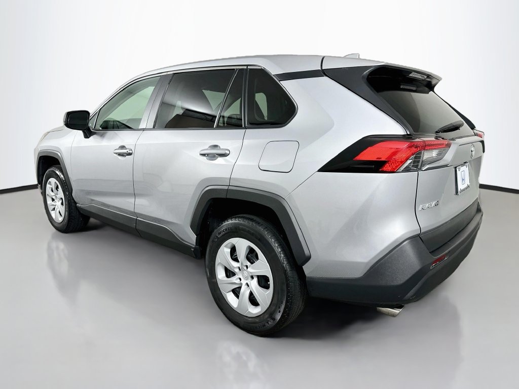 Used 2025 Toyota RAV4 LE AWD/4WD image 7